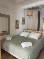 Sanary Port - Appartement neuf, 4 personnes, Parking gratuit - Chambres d'hôtes Sanary-sur-Mer
