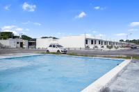 Luxe APT next to the Airport - Wifi, pool, AC - Chambres d'hôtes Las Flores