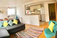 Bright and Modern West End Apartment with free parking - B&B Glasgow