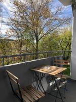 Business-Apartment mit 3 Schlafzimmern und Parkplatz - Apt 8 im 2 OG - B&B Neuss