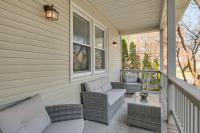 Spacious Chicago Group Home! Walk to Train & Eats - Chambres d'hôtes Chicago