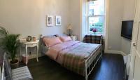 Haymarket Hub - 3 Min to Bus, Tram & Train - Ferienwohnung Edinburgh