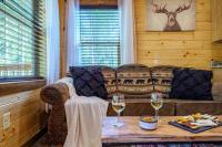 The Honeycomb Hideaway - B&B Sevierville