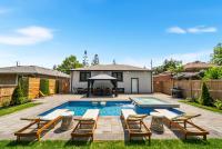 5 Bedroom Luxury Spa Escape with Pool & Jacuzzi - B&B Toronto