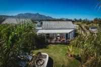 Palms Manor on Kingswood Golf Estate - Bed and Breakfast George