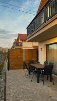 SmoczeChaty - B&B Smołdziński Las