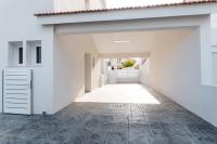 Modern Studio Loft in Central Larnaca with WiFi - Chambres d'hôtes Larnaca