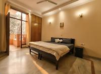 Spacious 5 BHK Apartment in South Delhi - Bed and Breakfast New Delhi