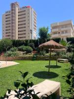 Bright Flat 1 min from Beach with parking - Bed and Breakfast Fuengirola