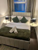 Comfortable Fulham AP Sleeps 8 and Table Tennis - B&B London
