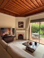 2 - Bed Apartment with Garden & shared Pool - Moroccan - Modern Style - Ferienwohnung Marrakesch