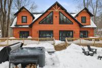 Pocono Retreat: Finnish Barrel Sauna, Hot Tub & Arcade - Bed and Breakfast Pocono Pines