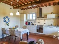 Apartment With Terrace And Pool Near Lucca - B&B Lucca