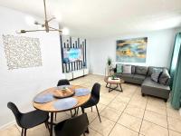 Ocean 25 - Waveside - Bed and Breakfast Indian Harbour Beach