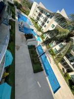 Spatious 168m2 Apartment in Ixtapa with Terrace, Pool, Gym & Parking - Chambres d’hôtes Ixtapa