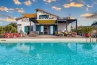 Luxury Sunshine Villa in Alghero with pool and sea view - Chambres d'hôtes Alghero