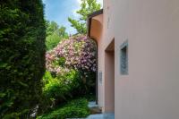 Villa with garden and private parking space - B&B Valmadrera