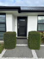 Modern Group Retreat - Minutes from Christchurch City Centre - B&B Christchurch