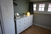Lindenhof 1BR & Sofabed - Calm & Central Stay in Neuenburg - B&B Zetel