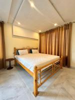 Kamer met Kingsize Bed en Uitzicht op de Bergen