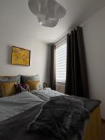 Apartment 45 - Moderne, ruhige 2 Zimmer-Wohnung mit WLAN in Wittenberge, Komplett ausgestattet mit EBK, ideal für Business, Privataufenthalte, Radfahrer sowie kurze und längere Aufenthalte - einzeln oder als Paar - Nahe Bahnhof, Zentrum - Fahrradgarage - Chambres d'hôtes Wittenberge