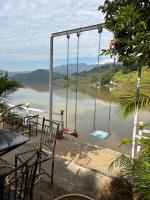 Riverside guest house - Bed and Breakfast Besisahar