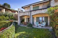 Apartment Laghetto with Pool - Ferienwohnung Torri del Benaco