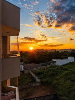 Refúgio Silencioso em Serra Negra - Conforto e Pôr do Sol - Ferienwohnung Serra Negra