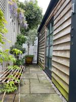 Studio 77 Cheltenham - Bed and Breakfast Cheltenham