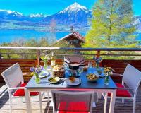 Lake Thun Alps Scenic Views and Concierge by SwissHut - B&B Sigriswil