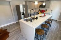 Chic Spacious Home - 5 Mins Ft Detrick & Hospital - B&B Frederick