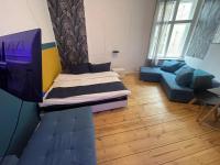 Blue Light Room - B&B Berlin