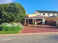 65 Rowweklip - B&B Jongensfontein
