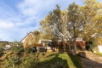 Hot Tub Cottage Near Llandudno & Snowdonia with Garden and Scenic Views - Chambres d'hôtes Mochdre