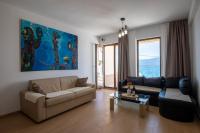 Opatovo Seaside Lux Apartment -10m from the Beach - Bed and Breakfast Tivat