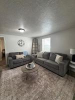 Cozy Apt in Downtown Logan - Chambres d'hôtes Logan