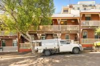 Family-Friendly 3BR Stay with Rooftop and Iconic Harbour Views - B&B Sídney