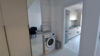 85th Pool View Studio - B&B Popeşti-Leordeni