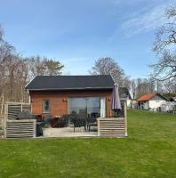 Stay close to the beach overlooking the sea in beautiful Svarte - Chambres d'hôtes Ystad