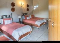 Zebula Golf and Wildlife Estate - Zebras Crossing Pax 10 - Moi Signature Villa - Chambres d'hôtes Bela Bela