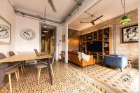 Bravissimo Les Rajoles, Unique 3-bedroom apartment - B&B Girona