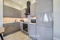 Coastal Comfort, 2 Bed with Sea Views - B&B Portsmouth