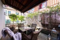Spacious 2BR Apartment with Terrace & AC in Old Town by EasyBNB Premium - B&B Praga
