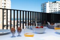 Sea View 1 BR Flat With Pool - Ideal For Couples & Families By SlowayStay Holiday Apartment & Short Term Rental Oostende - Chambres d'hôtes Ostende