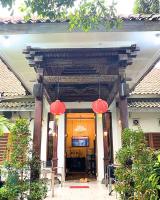 Valhalla Bed and Breakfast - B&B Salatiga