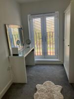 Waverley 3-Bed Springfields House - B&B Rotherham