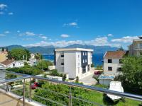 Wistaria First Line Apartment - B&B Ðenovići