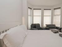 Frankies Seaview 4 - Bed and Breakfast Bridlington