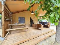 Camping Costa Dorada Tienda safari Aura - Chambres d'hôtes Canet de Mar