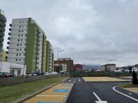 Luxury Glam Apartments Coresi Mall Area - Parking Option - Chambres d’hôtes Braşov